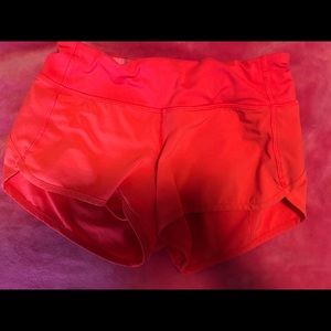 lululemon 2.5” shorts